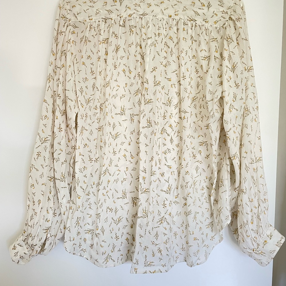 Uniqlo C Cream Button-Down Blouse with Yellow Floral Print - Picture 3 of 6